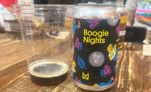 Boogie Nights Điệu Vũ Hoài Niệm Trong Từng Ngụm Vàng Boogie Nights Điệu Vũ Hoài Niệm Trong Từng Ngụm Vàng