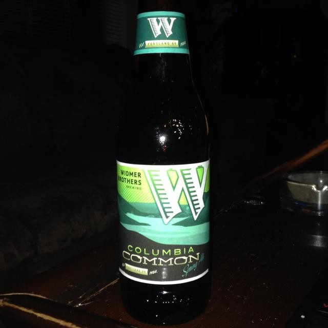 Columbia Common has an impressive beer can design with a unique green color - Columbia Common: The Essence of Amber Lager Filled with Emotions