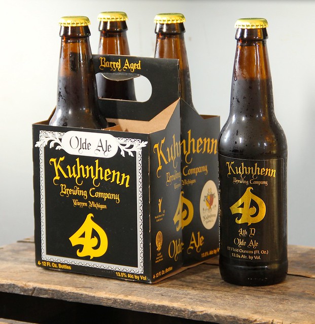 Fourth Dementia 4D has a unique design with a unique black and gold color scheme - Fourth Dementia (4D): A Whirlwind of Multi-Colored Flavors