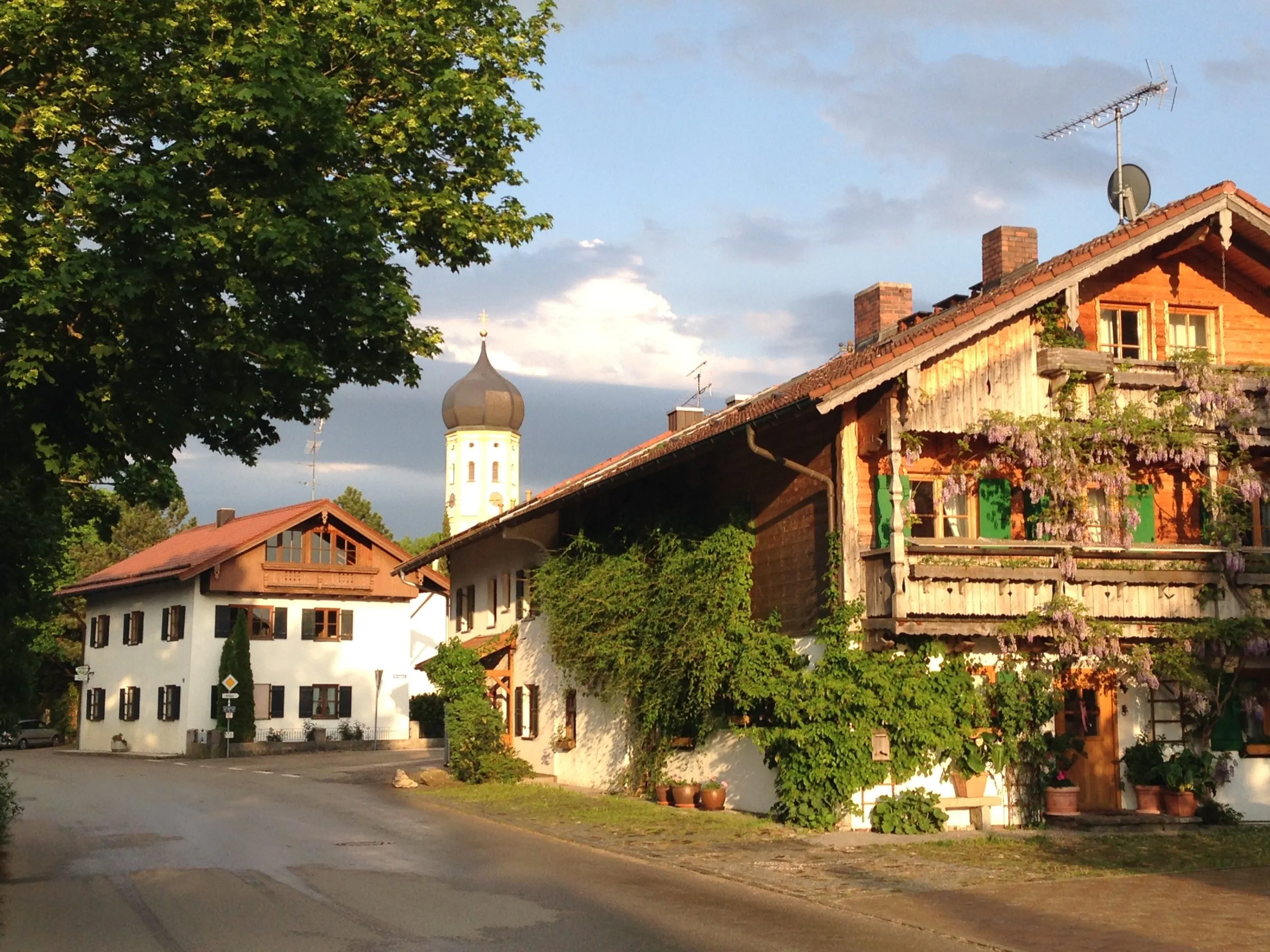 Historic photo outside the Ayinger Privatbrauerei brewery - Ayinger Bairisch Pils (Bavarian Pils): Prelude to Europe
