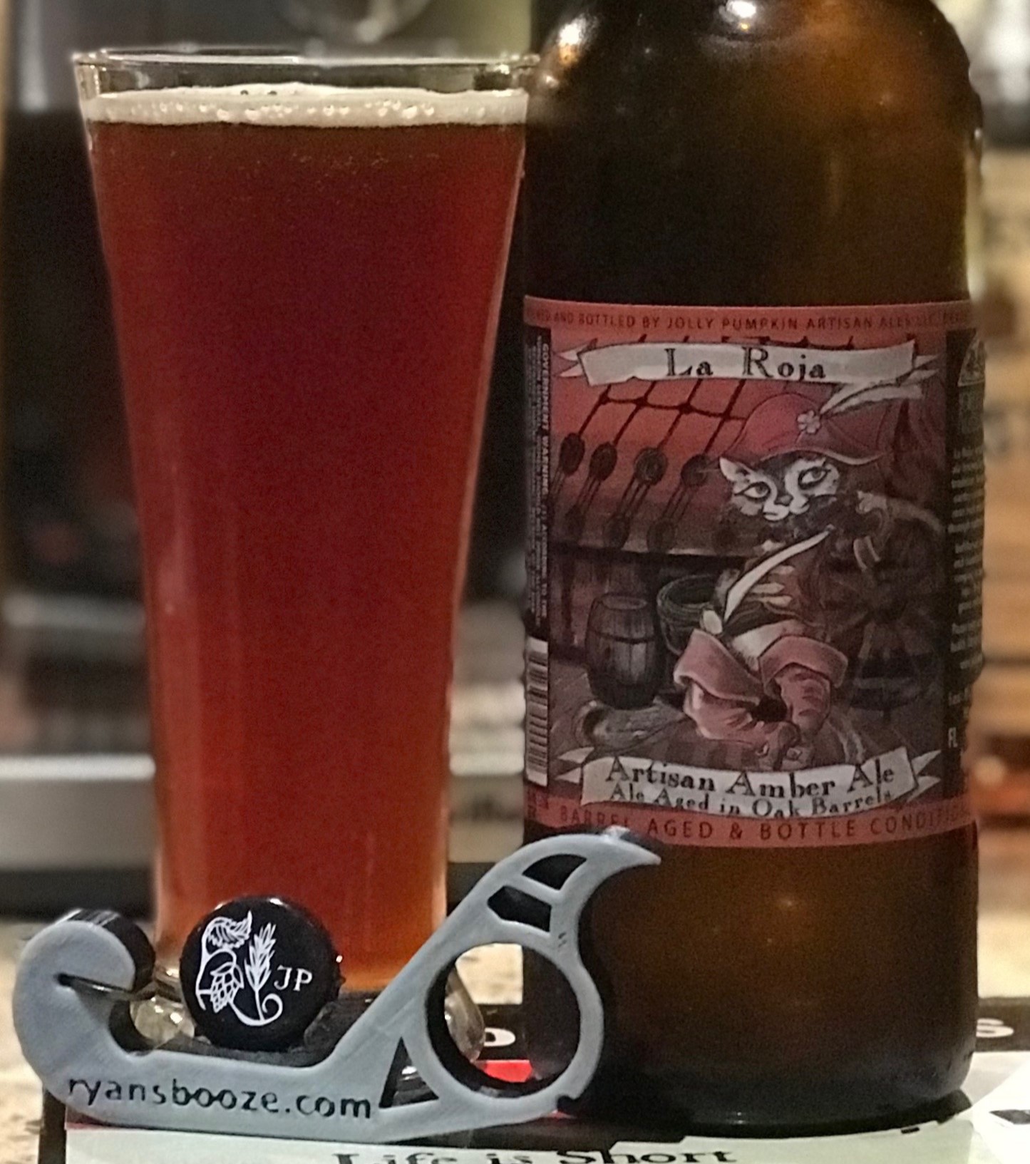 La Roja hat ein einzigartiges Bierflaschendesign in Tierform - La Roja: Wo Wildheit und Raffinesse zusammenkommen