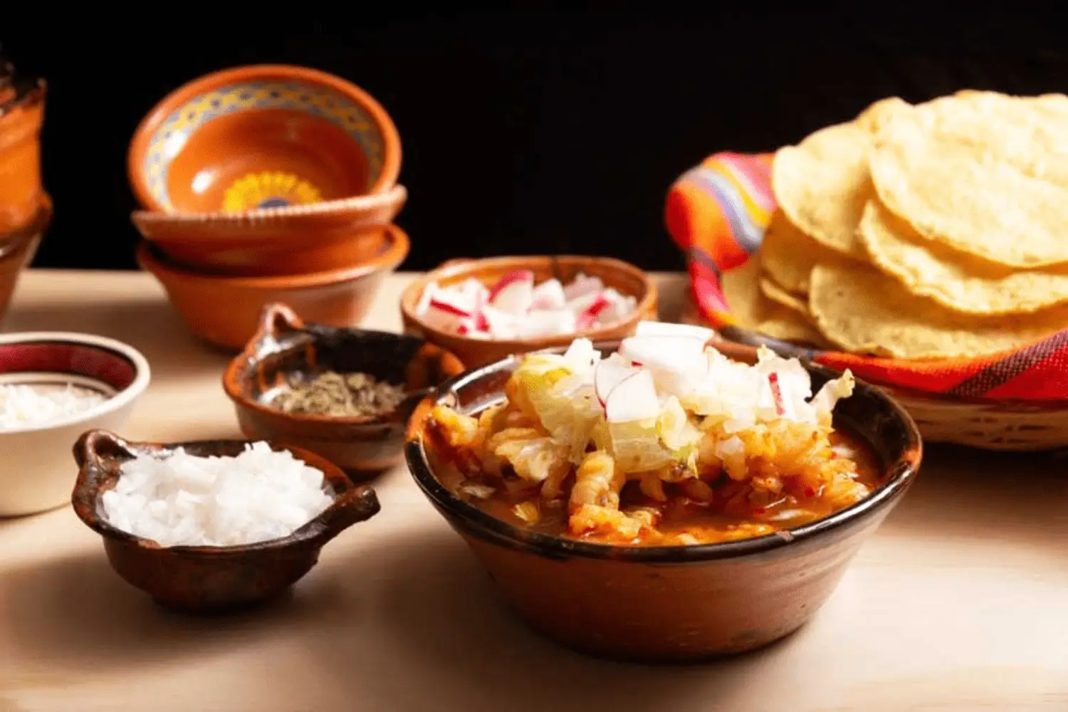 Scharfe und würzige mexikanische Gerichte machen das Bier leidenschaftlicher, wenn man sie gemeinsam genießt - Gather: Nurturing Pure Souls