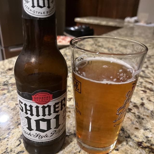 Shiner 101 Pilsner im tschechischen Stil: Die Geschichte von Pure Texas - Shiner 101 Pilsner im tschechischen Stil: Die Geschichte von Pure Texas