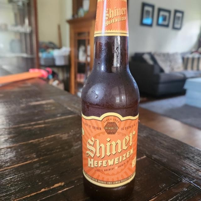Shiner Hefeweizen is highly appreciated by the beer-loving community through many awards - Shiner Hefeweizen: A Pure Heritage in the Heart of Texas