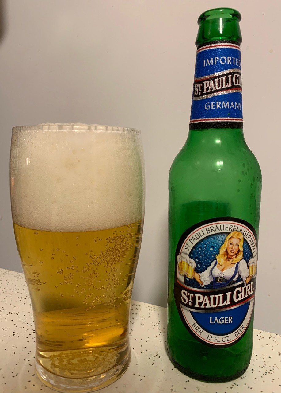 St. Pauli Girl mang hinh anh doc dao cua co nang Pauli - St. Pauli Girl: Người Đẹp Dirndl V&agrave; Huyền Thoại Bia Đức