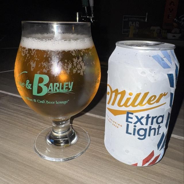 Thuong thuc Miller Extra Light dung cach giup tang trai nghiem uong bia - Miller Extra Light: N&eacute;t Đẹp Của Vũ Điệu Tinh Khiết
