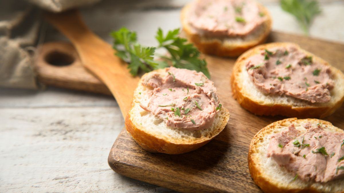 Enjoy beer with pate dam da to experience more excitement - Lindemans Faro: The Sweet Soul of Brussels Speaks