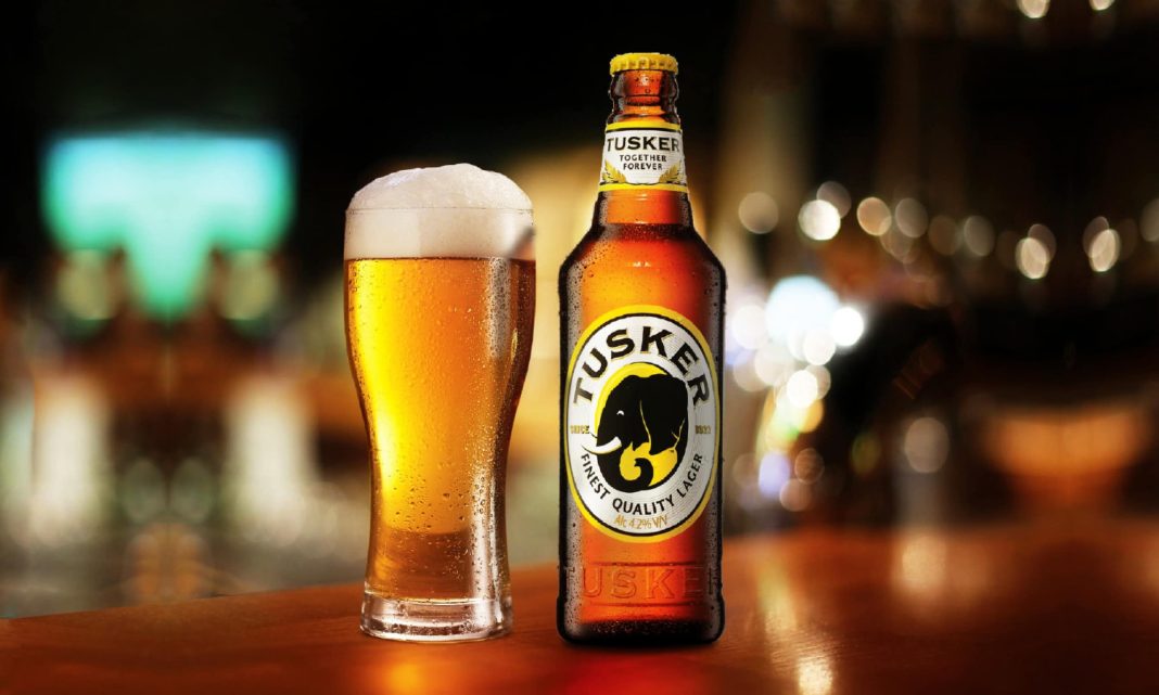 Tusker Finest Quality Lager Hồn Kenya Trong Giọt Nắng