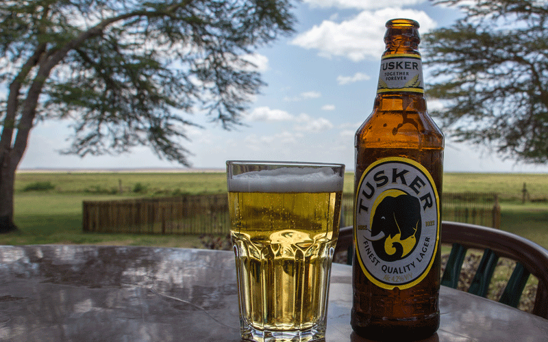 Tusker Finest Quality Lager nhan duoc vo van danh gia tich cuc tu cong dong yeu bia - Tusker Finest Quality Lager: Hồn Kenya Trong Giọt Nắng