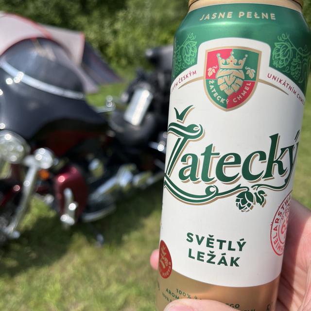 Zatecky Svetly Ležák erhielt enorme Unterstützung von der bierliebenden Community – Žatecký Světlý Ležák: The Sparkling Return of a Legend
