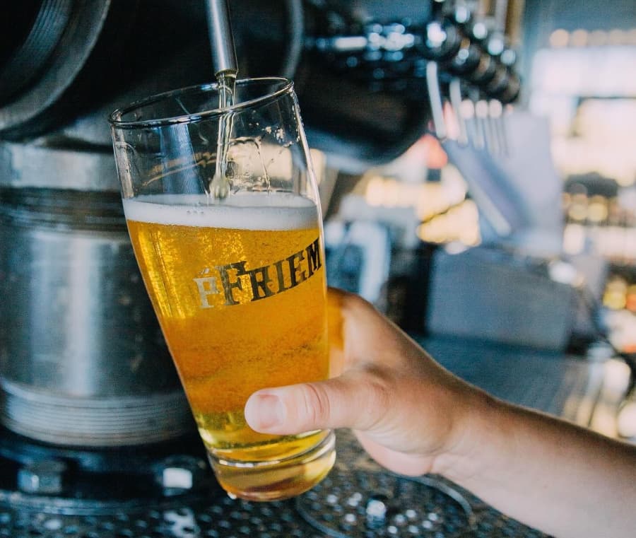 pFriem Hellesは国内外で数々の名誉ある賞を受賞しています - Helles: Where Purity Is the Pinnacle of Emotion