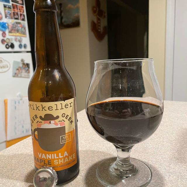 Beer Geek Vanilla Maple Shake: Dư Vị Trong Lòng Đêm Đen Bia co mau den tuyen day dac nhu dem khong trang - Beer Geek Vanilla Maple Shake: Dư Vị Trong Lòng Đêm Đen