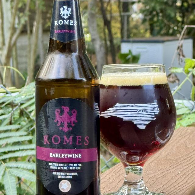 Bia co mau ho phach dam sang nau do quyen ru tham chi la nau sam huyen bi - Komes Barleywine: Linh Hồn Ba Lan Trong Rượu Vang L&uacute;a Mạch