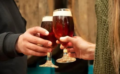 Scotch: The Argentine Southern Fire God Warm, dark brown beer like shimmering amber in the sunset - Scotch: The Fire God of Southern Argentina