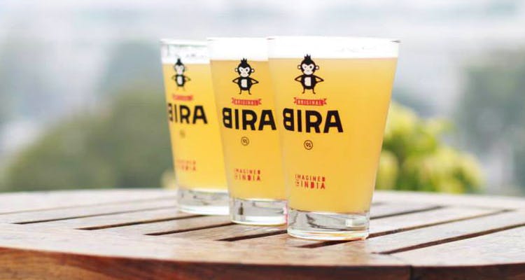 Beer with a sparkling dark color - like the color of a maiden's first breath through the eyes - Bira 91 Blonde: Golden Yeast Awakens All Senses