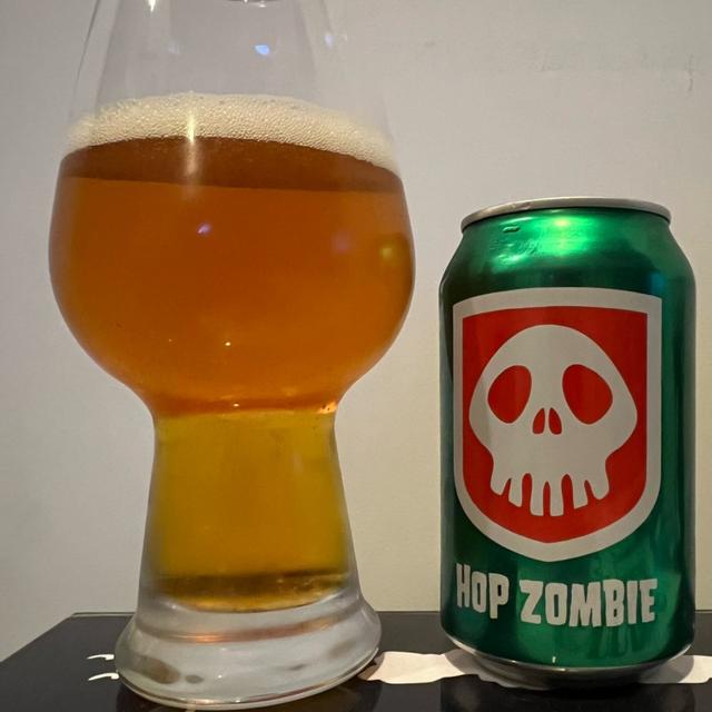 Bia co mau vang anh ho phach am ap lap lanh nhu mat ong duoi anh den - Hop Zombie: Cơn Địa Chấn Hoa Bia Của New Zealand