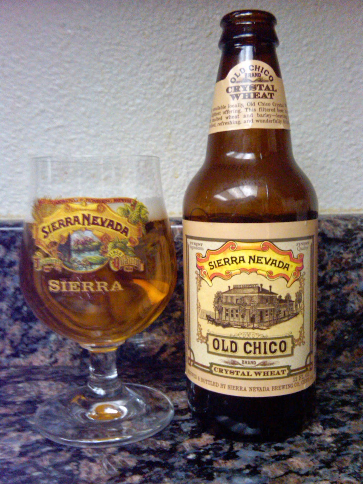 Old Chico Crystal Wheat: Khúc Dạo Đầu Trong Vắt Bia co mau vang rom am ap sang trong nhu giot suong buoi som - Old Chico Crystal Wheat: Khúc Dạo Đầu Trong Vắt