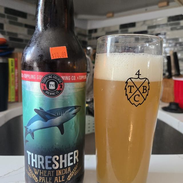 Bia co mau vang rom am ap tua nhu anh nang ban mai duoc chat loc qua ke la 1 - Thresher: G&atilde; Khổng Lồ Dịu D&agrave;ng Trong Thế Giới Bia Thơm