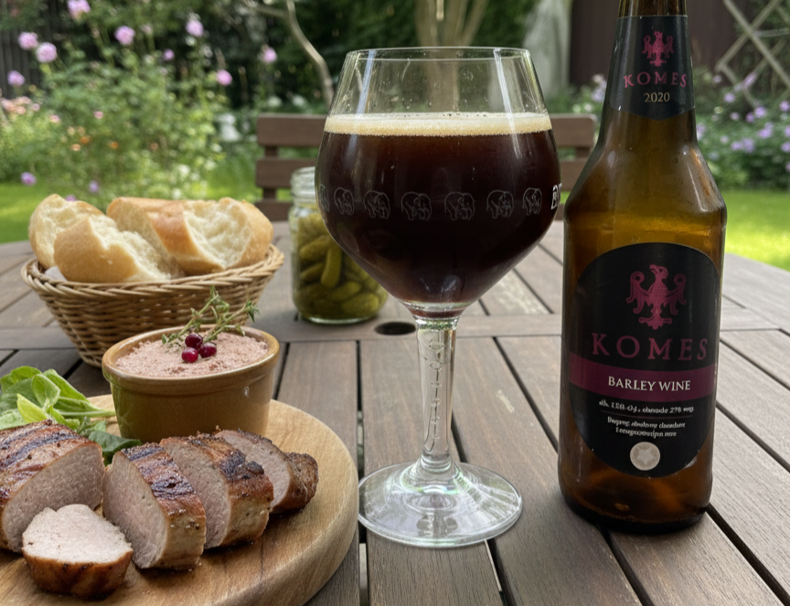 Bia nay phu hop thuong thuc voi mon pate thit ngan dam vi beo ngay - Komes Barleywine: Linh Hồn Ba Lan Trong Rượu Vang L&uacute;a Mạch