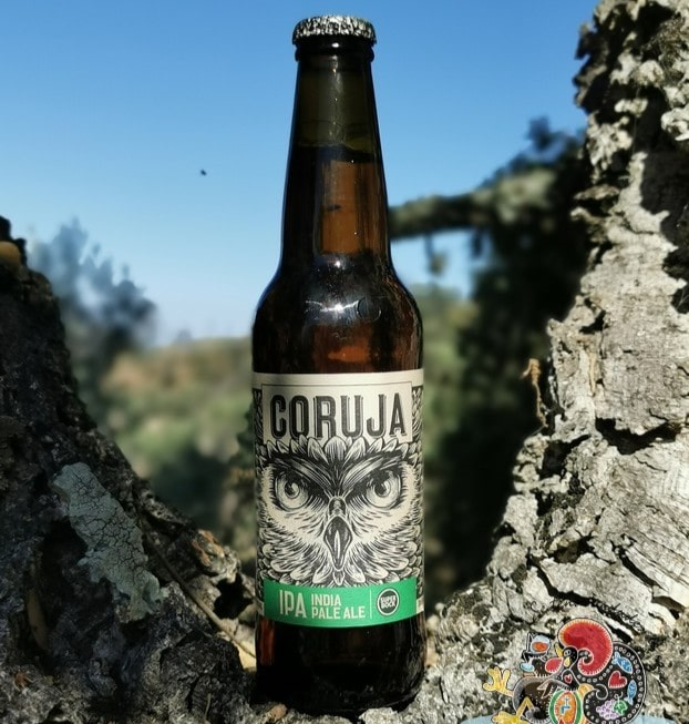 Coruja India Pale Ale co thiet ke doc dao voi hinh anh con chim an tuong - Coruja India Pale Ale: Lắng Nghe Lời Th&igrave; Thầm Của Gi&oacute; V&agrave; Hoa Bia