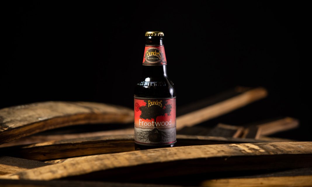Frootwood Đắm Mình Trong Rừng Nhiệt Đới