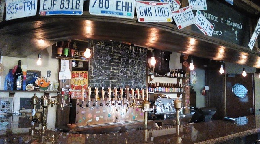 Bilder aus der nostalgischen Jaws Brauerei – American Pale Ale Jaws: Ein Geschmackserlebnis und ein Lächeln voller Emotionen