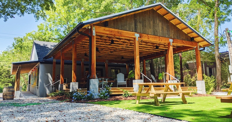 Charles Towne Fermentory Brewery Pictures - Yacht Party: Crispy Variations for Free Afternoons