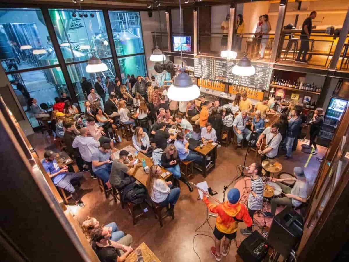 Hinh anh soi dong day nao nhiet ben trong nha may bia Antares - Imperial Stout: Linh Hồn Của Biển Đ&ecirc;m Argentina