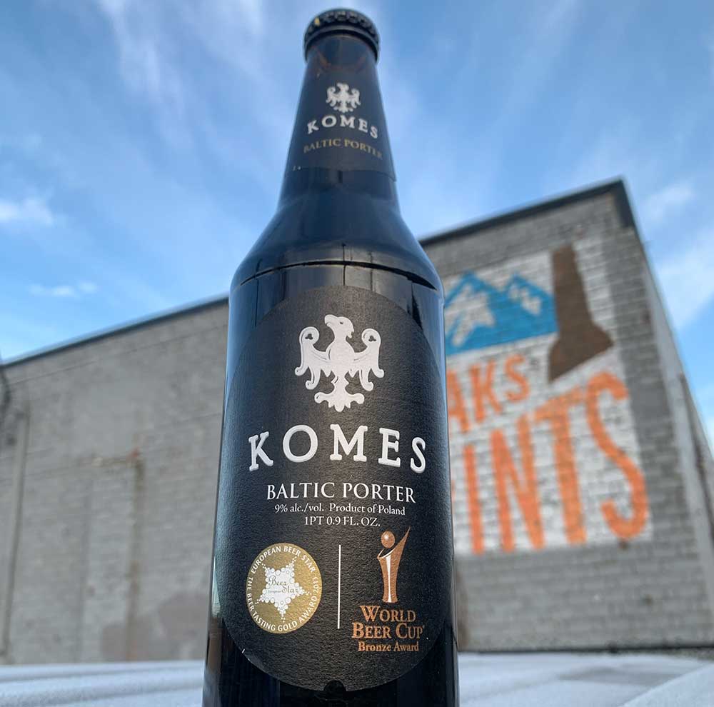 Komes Baltic Porter: The Soul of Polish Winter Komes Baltic Porter has an impressive and mysterious black design - Komes Baltic Porter: The Soul of Polish Winter