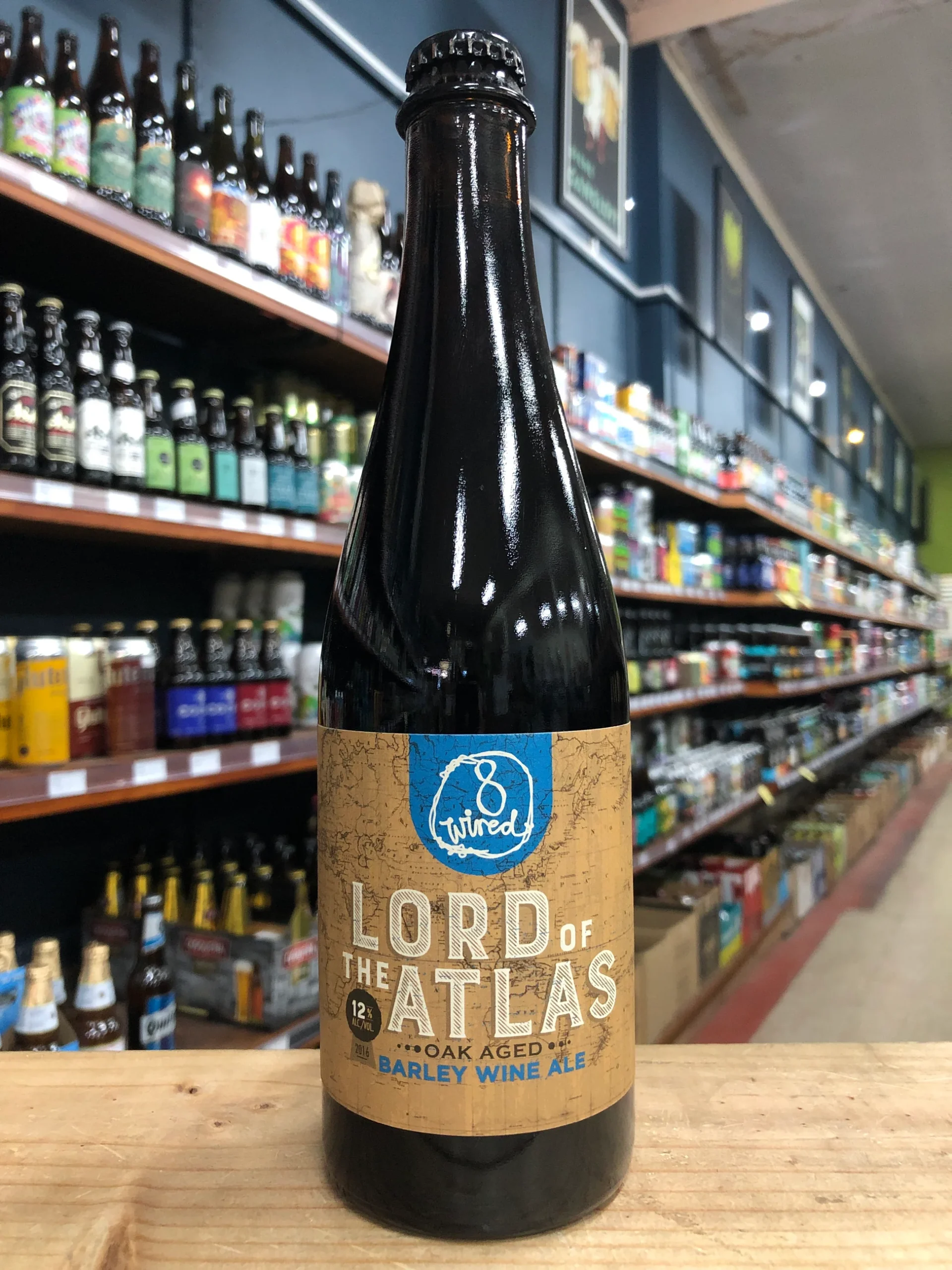 Lord Of The Atlas Oak Aged besticht durch ein einzigartiges und beeindruckendes Design mit einer dezenten hellbraunen Farbe – Lord Of The Atlas Oak Aged: Das kraftvolle Rot aus Neuseeland