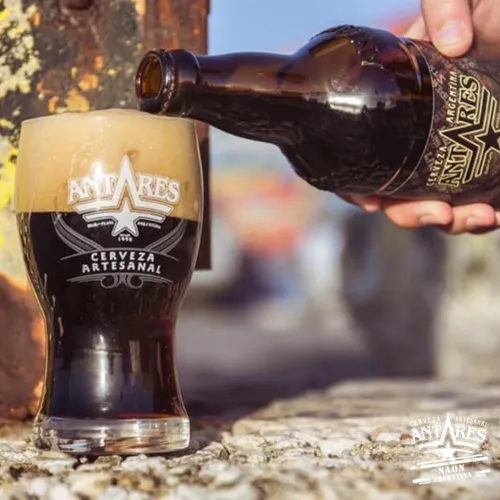 Ly bia Antares Imperial Stout den ong day bot min va suc htu - Imperial Stout: Linh Hồn Của Biển Đ&ecirc;m Argentina