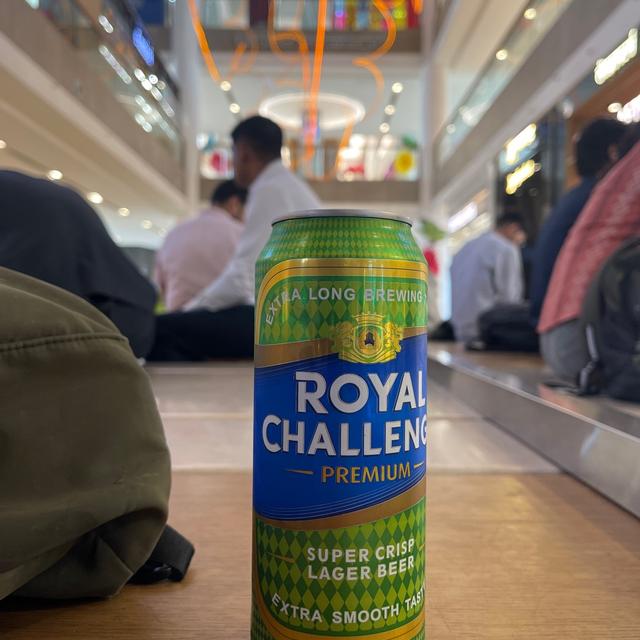 Royal Challenge Indian Premium Lager hinterlässt bei denen, die es genossen haben, ein unvergessliches Gefühl - Royal Challenge Indian Premium Lager: Raffinierte Erfrischung