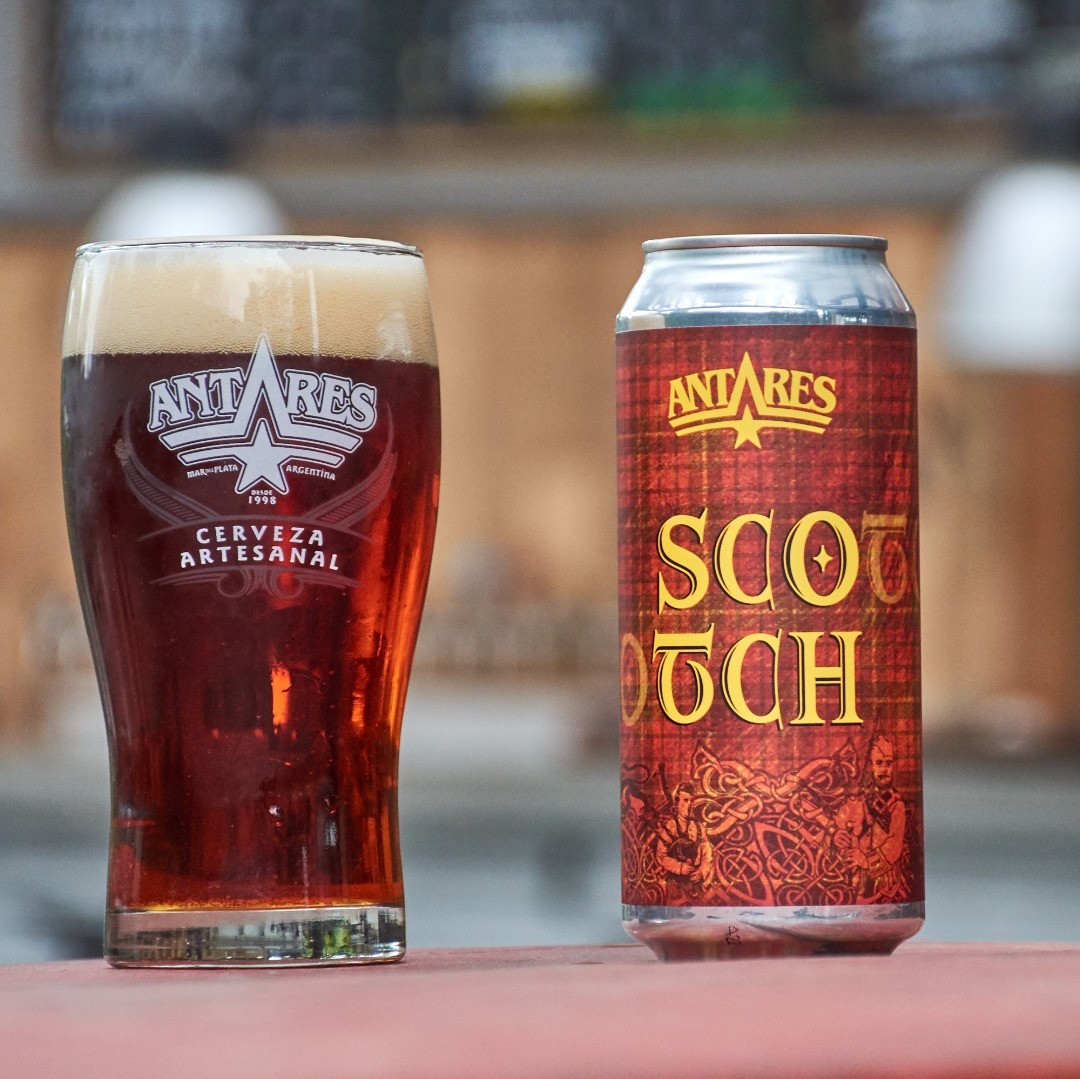 Scotch: The Argentine Southern Fire God Scotch Ale Antares has a unique light red color design and golden color - Scotch: The Fire God of Southern Argentina