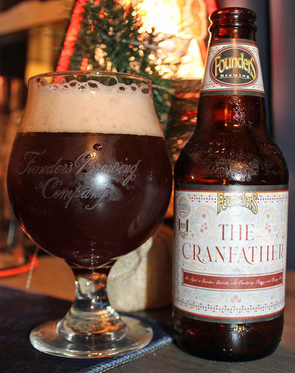 The Cranfather co thiet ke hien dai mang net dep vo cung tinh te - The Cranfather: Nơi D&acirc;ng Tr&agrave;o Cảm X&uacute;c Đỏ