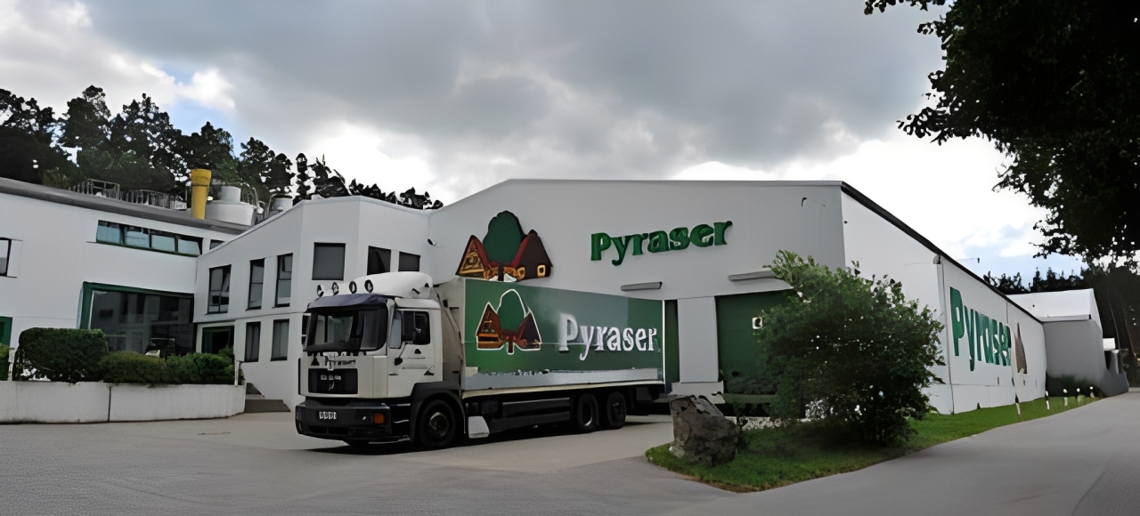 An exterior image of the Pyraser Landbrauerei brewery in Germany - Pyraser Rotbier: A Drop of Afternoon Sunlight Soaked in the Soul of the Countryside