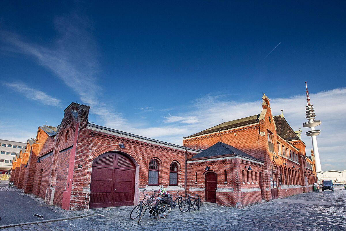 ラッツァーン・ブラウエライ社醸造所の豪華で優雅な外観 - ラッツァーン・ロートビア：一口ごとに歴史がささやく場所