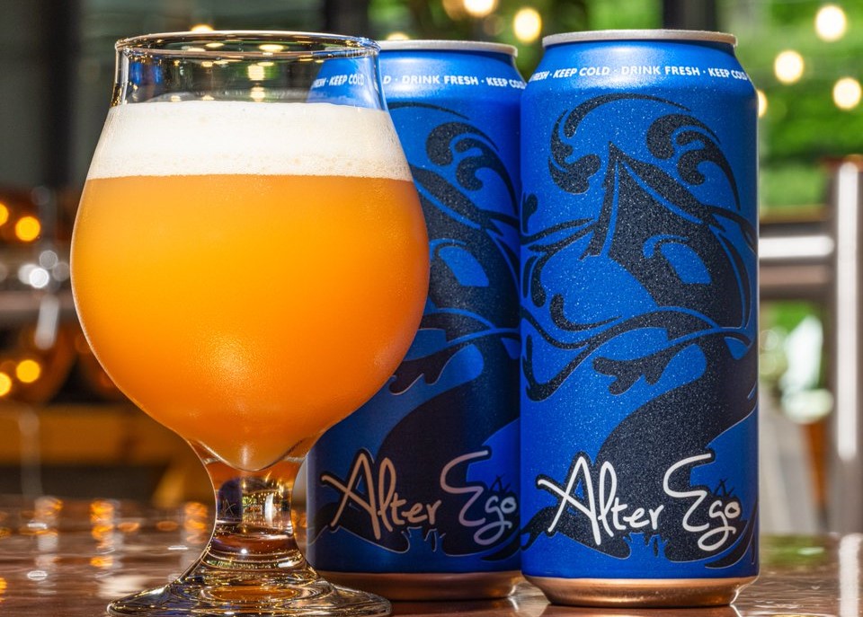 Alter Ego co thiet ke an tuong voi hinh anh rat thu hut - Alter Ego: Vẻ Đẹp Đong Đầy Trong Ly